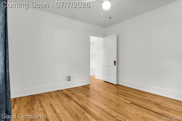 Builiding view fourteen for 407 E Maryland, Royal Oak, MI. 48067