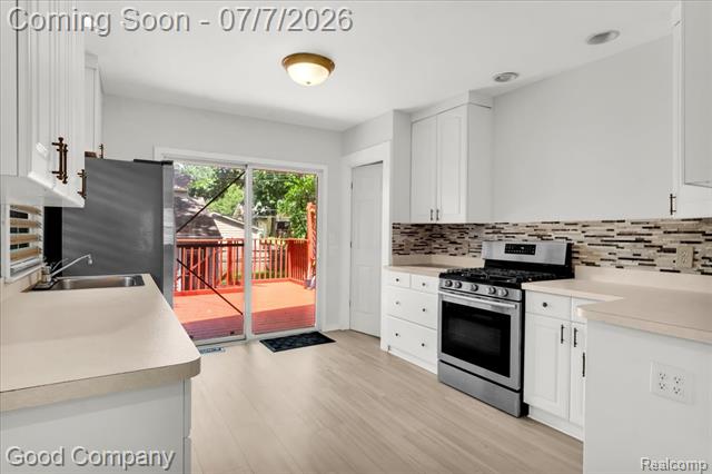 Builiding view seven for 407 E Maryland, Royal Oak, MI. 48067