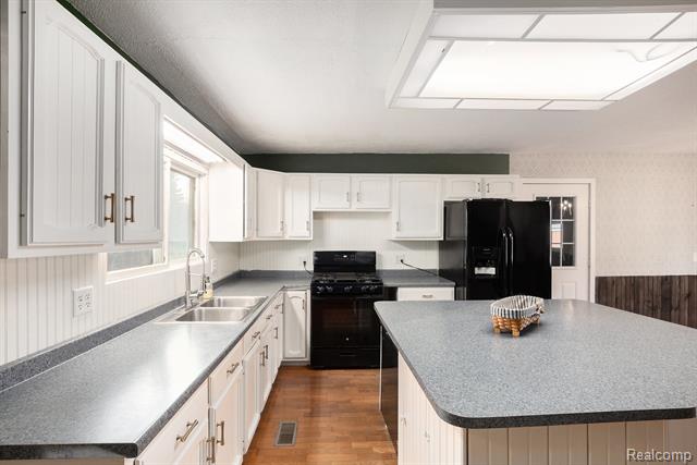 Builiding view five for 896 Saginaw, Mayville, MI. 48744