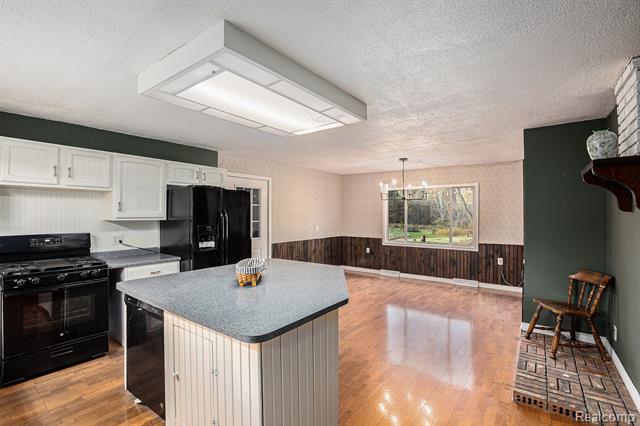 Builiding view four for 896 Saginaw, Mayville, MI. 48744