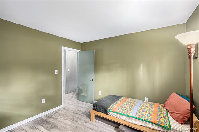 Builiding view fourteen for 896 Saginaw, Mayville, MI. 48744