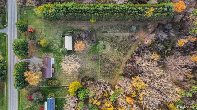 Builiding view thirty three for 896 Saginaw, Mayville, MI. 48744