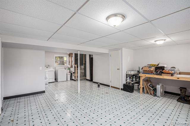 Builiding view twenty four for 896 Saginaw, Mayville, MI. 48744