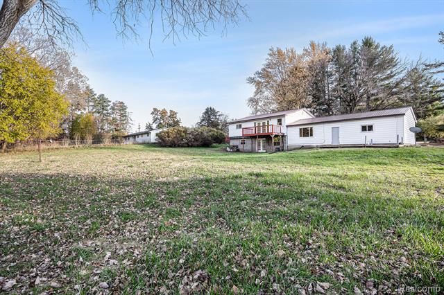 Builiding view twenty nine for 896 Saginaw, Mayville, MI. 48744