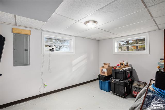 Builiding view twenty seven for 896 Saginaw, Mayville, MI. 48744