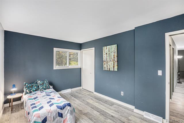 Builiding view twenty for 896 Saginaw, Mayville, MI. 48744