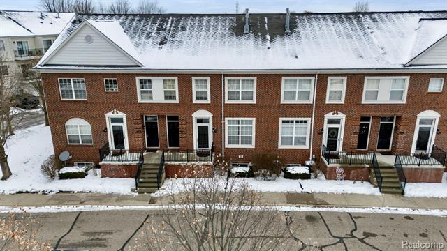 Builiding view forty for 43046 Strand, Sterling Heights, MI. 48313