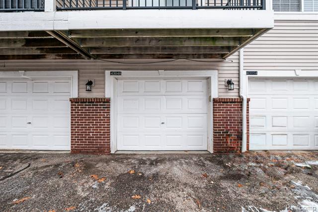 Builiding view sixteen for 43046 Strand, Sterling Heights, MI. 48313