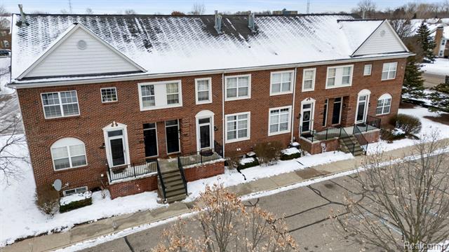 Builiding view thirty nine for 43046 Strand, Sterling Heights, MI. 48313