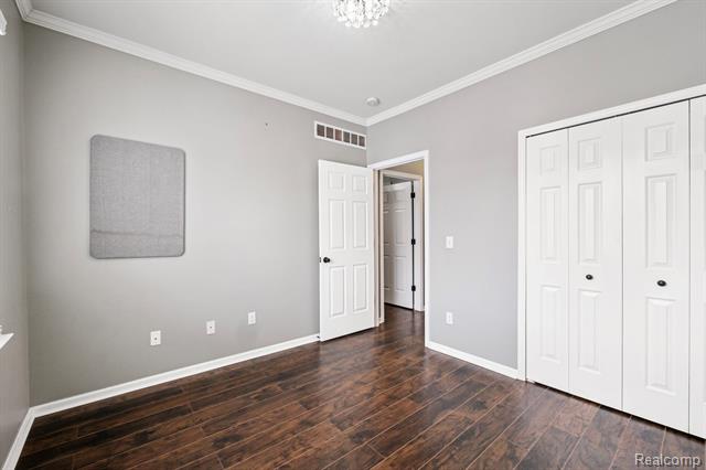 Builiding view thirty for 43046 Strand, Sterling Heights, MI. 48313