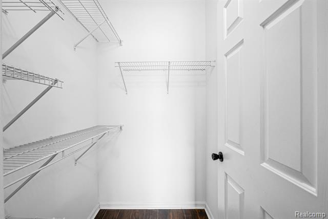 Builiding view twenty eight for 43046 Strand, Sterling Heights, MI. 48313