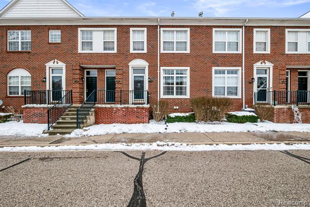 front view for 43046 Strand Drive, Sterling Heights, Mi. 48313