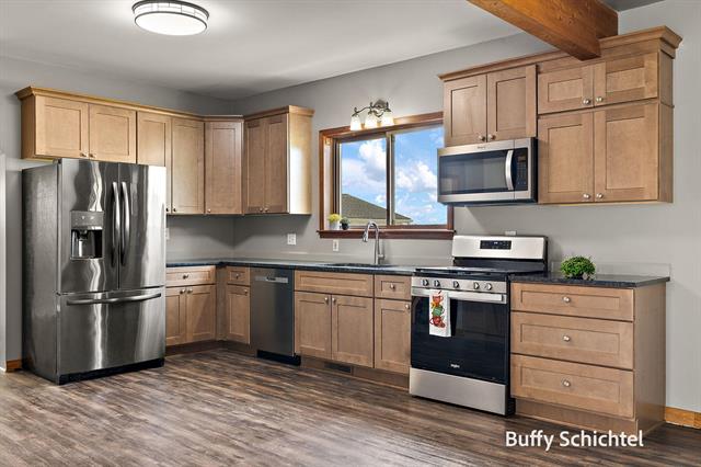 Builiding view eight for 20017 7 Mile, Reed City, MI. 49677