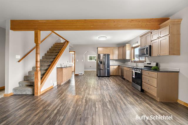 Builiding view fifteen for 20017 7 Mile, Reed City, MI. 49677