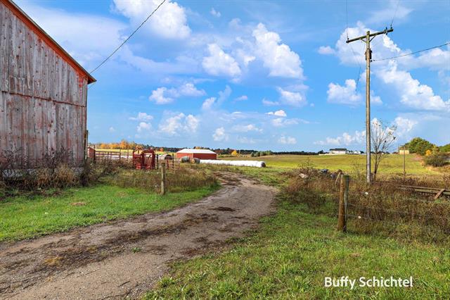 Builiding view fifty five for 20017 7 Mile, Reed City, MI. 49677