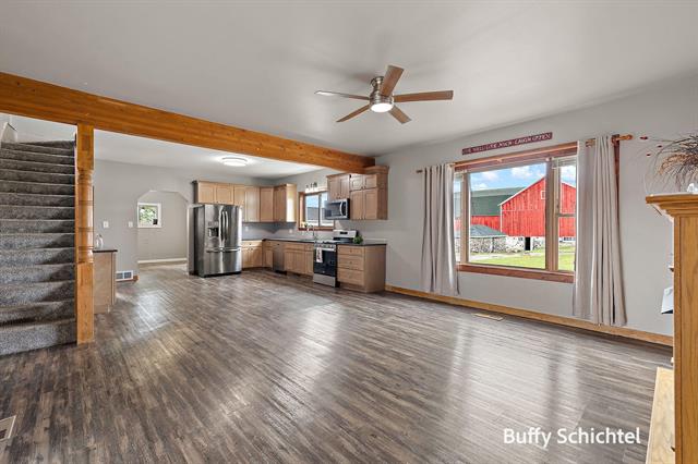 Builiding view seventeen for 20017 7 Mile, Reed City, MI. 49677