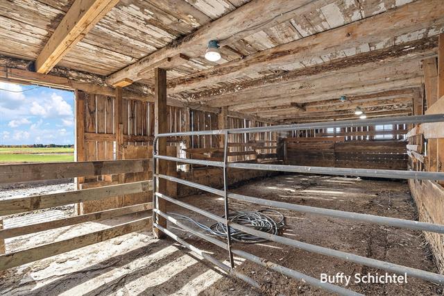 Builiding view seventy five for 20017 7 Mile, Reed City, MI. 49677