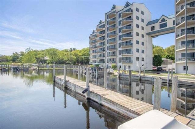Builiding view forty two for 2964 Lakeshore, Muskegon, MI. 49441