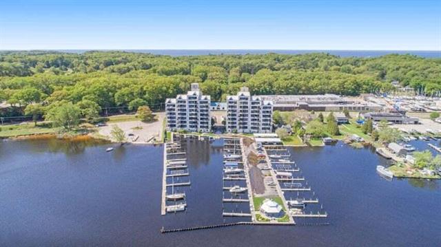 Builiding view thirty five for 2964 Lakeshore, Muskegon, MI. 49441