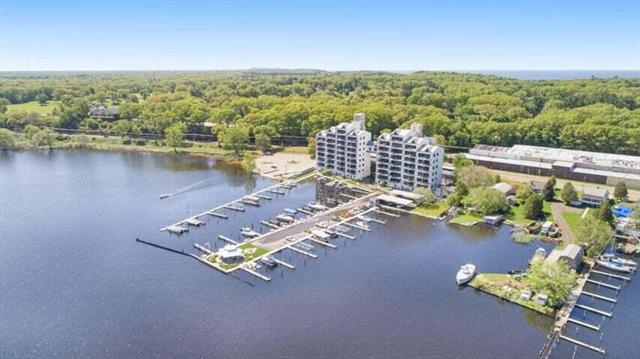Builiding view thirty two for 2964 Lakeshore, Muskegon, MI. 49441