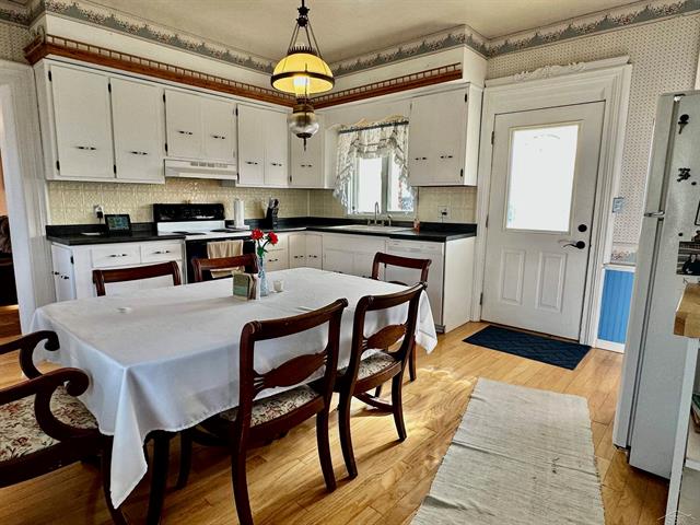 Builiding view eighteen for 5821 Dixon, Vassar, MI. 48768