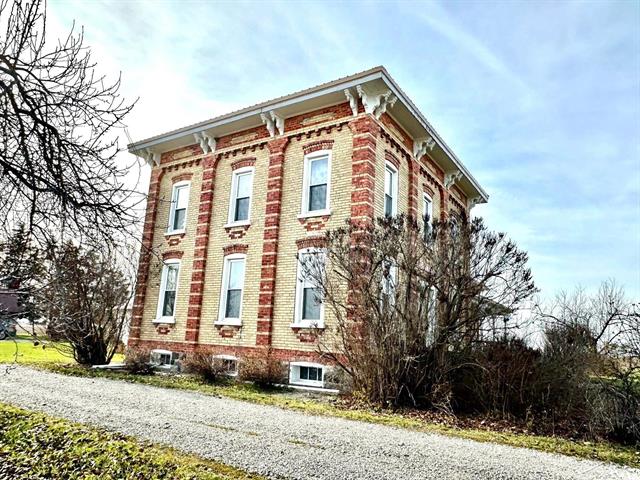 Builiding view forty three for 5821 Dixon, Vassar, MI. 48768