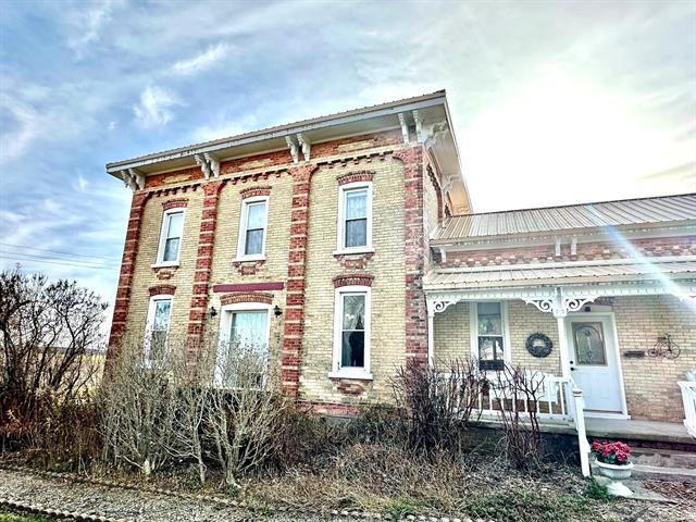 Builiding view forty two for 5821 Dixon, Vassar, MI. 48768