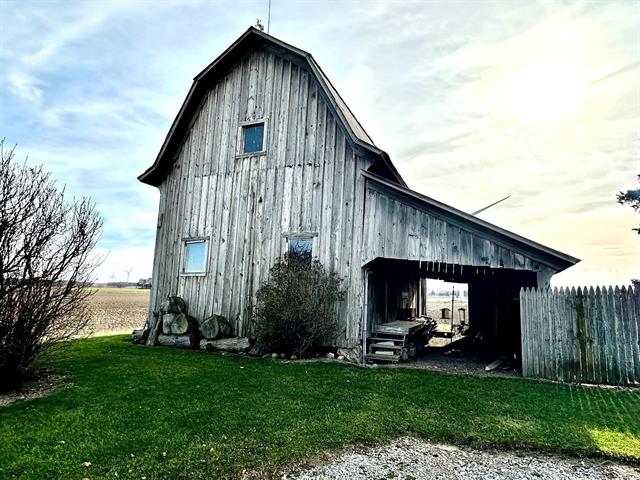 Builiding view fourteen for 5821 Dixon, Vassar, MI. 48768