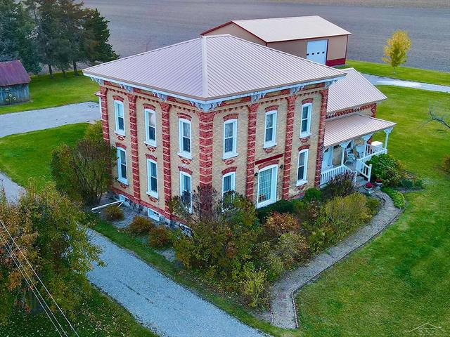 Builiding view one for 5821 Dixon, Vassar, MI. 48768