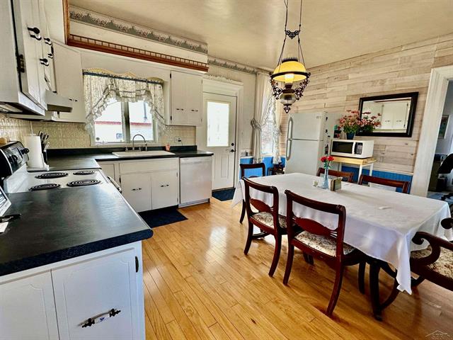 Builiding view seventeen for 5821 Dixon, Vassar, MI. 48768