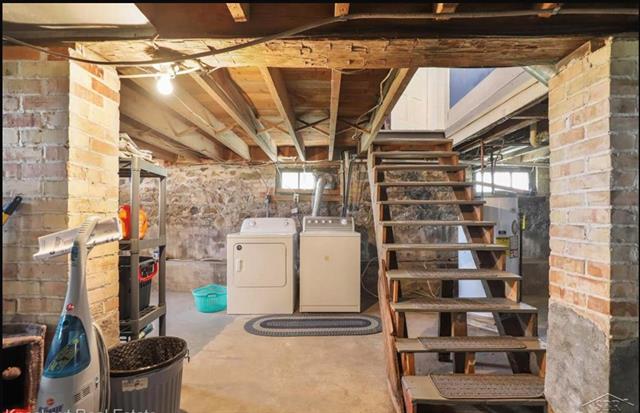 Builiding view thirty three for 5821 Dixon, Vassar, MI. 48768