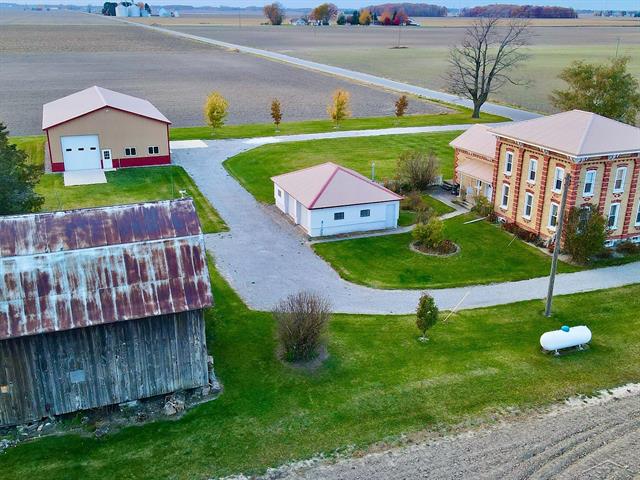 Builiding view three for 5821 Dixon, Vassar, MI. 48768