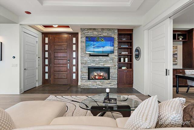 Builiding view eight for 335 Bridge, Grand Rapids, MI. 49504