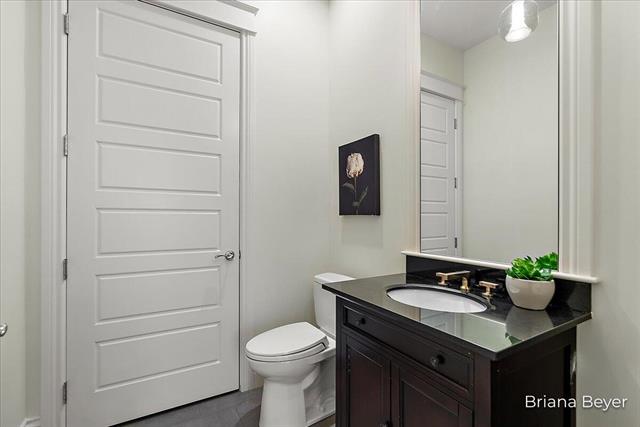 Builiding view fifty three for 335 Bridge, Grand Rapids, MI. 49504