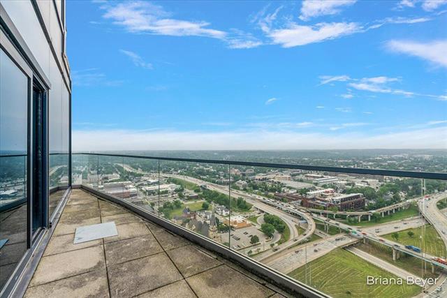 Builiding view forty five for 335 Bridge, Grand Rapids, MI. 49504