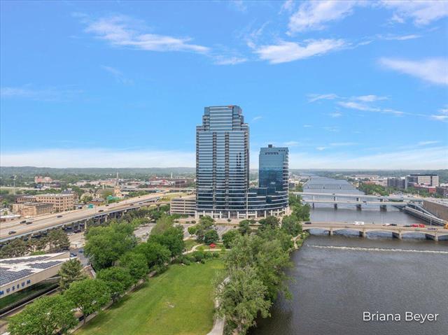 Builiding view seventy for 335 Bridge, Grand Rapids, MI. 49504