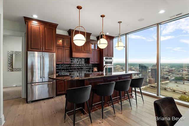 Builiding view twenty one for 335 Bridge, Grand Rapids, MI. 49504