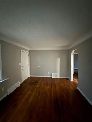 Builiding view four for 19210 Revere, Detroit, MI. 48234