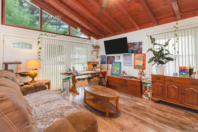 Builiding view three for 3165 Amelia, Flushing, MI. 48433