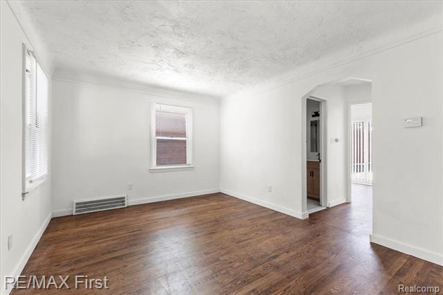 Builiding view four for 1602 Hoffman, Royal Oak, MI. 48067