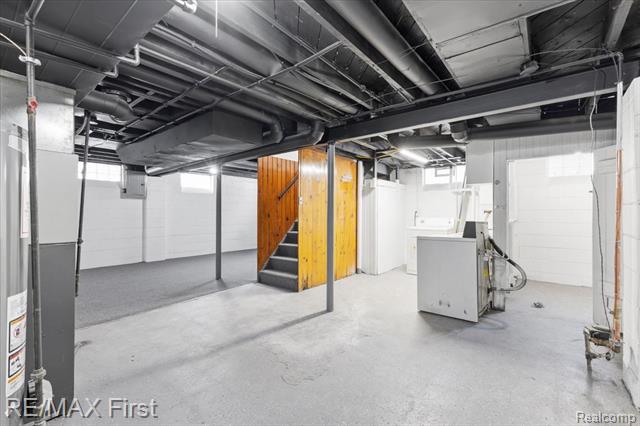 Builiding view fourteen for 1602 Hoffman, Royal Oak, MI. 48067