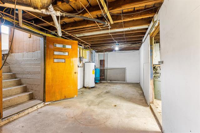 Builiding view eighteen for 3960 Hallett Rd, Hillsdale, MI. 49242