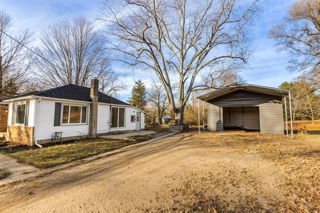 Builiding view four for 3960 Hallett Rd, Hillsdale, MI. 49242