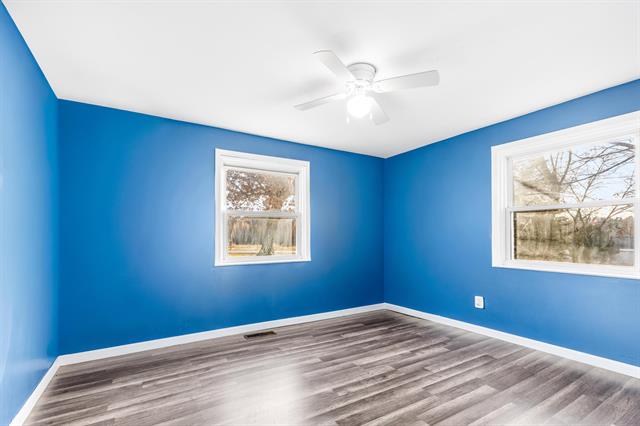 Builiding view seventeen for 3960 Hallett Rd, Hillsdale, MI. 49242