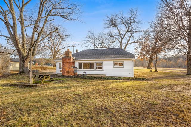 Builiding view three for 3960 Hallett Rd, Hillsdale, MI. 49242