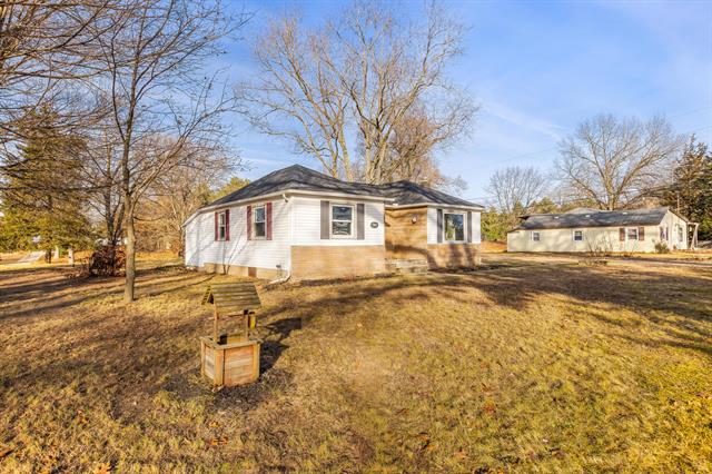 Builiding view two for 3960 Hallett Rd, Hillsdale, MI. 49242