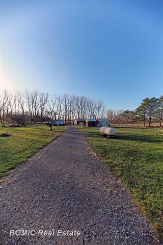 Builiding view thirty three for 14185 Taylor, Millington, MI. 48746