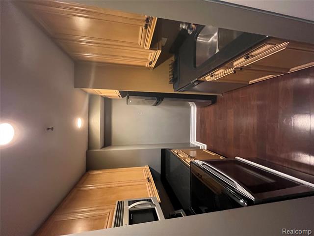 Builiding view seven for 300 Riverfront, Detroit, MI. 48226