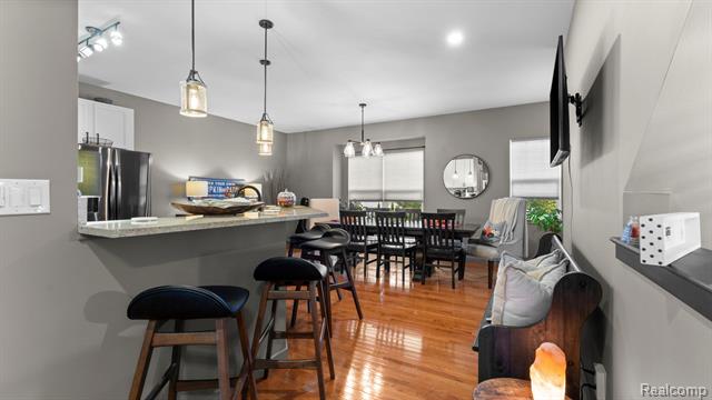 Builiding view eight for 225 Oak, Wyandotte, MI. 48192