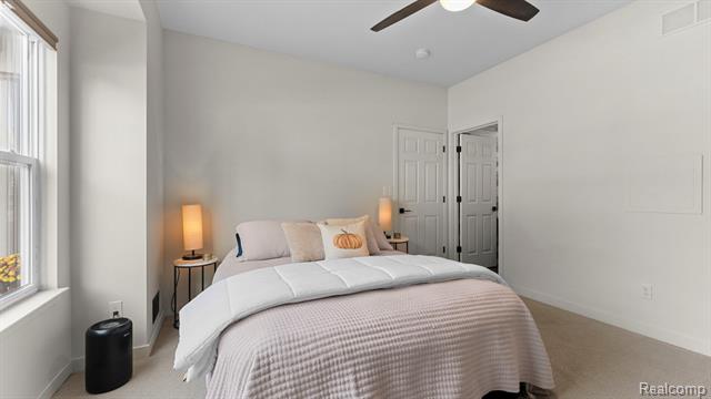 Builiding view five for 225 Oak, Wyandotte, MI. 48192